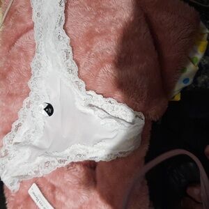 NWT LA VIE EN ROSE White Honeymoon Floral Lace Pattern Panties Thongs
